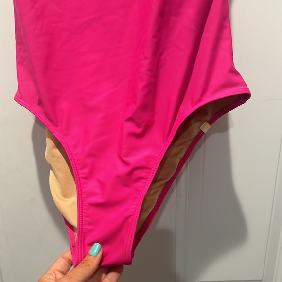 Summersault ruffle backflip long torso - Picture 6 of 12